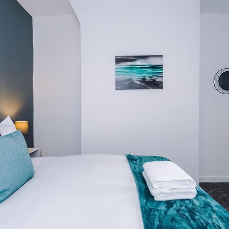 Cosy 3 Bed 3 Bath House - Central Liverpool -Self Check-In & Free Parking! Villa Buitenkant foto