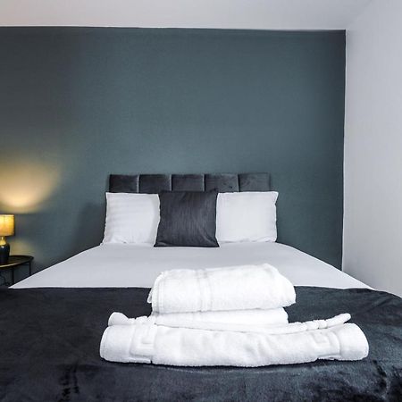 Cosy 3 Bed 3 Bath House - Central Liverpool -Self Check-In & Free Parking! Villa Buitenkant foto