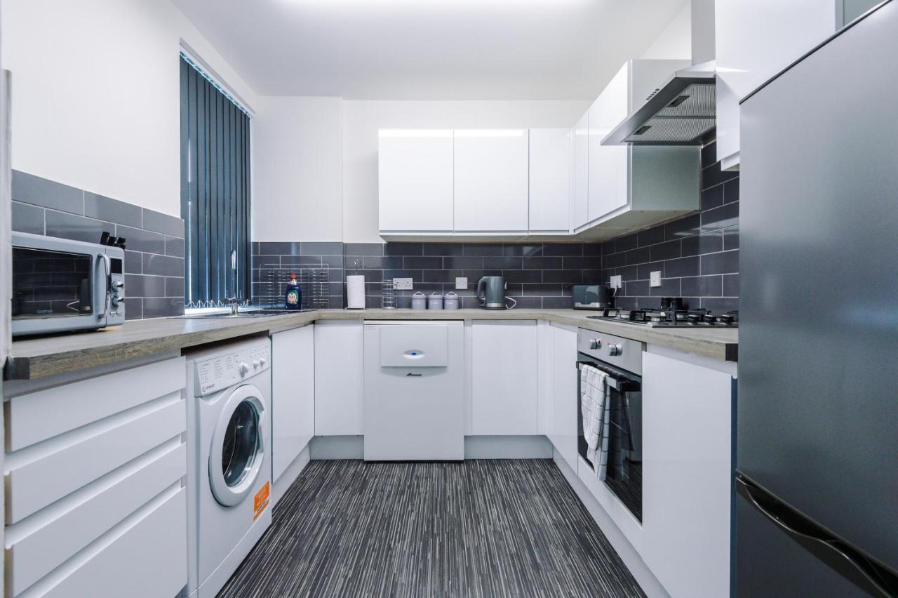 Cosy 3 Bed 3 Bath House - Central Liverpool -Self Check-In & Free Parking! Villa Buitenkant foto